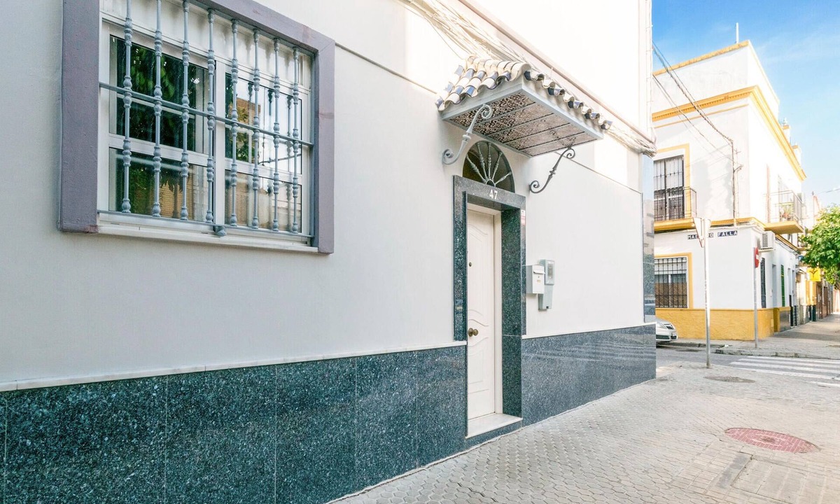 Cerro del Aguila Apartment | 1 bedroom beautiful apartment in Sevilla