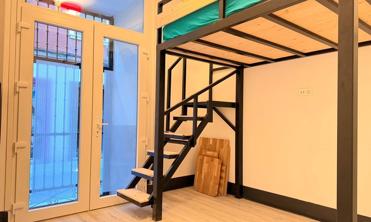 Cuatro Caminos Apartment | 10' walk to plaza mayor max 8P, 3Bedr, 1sofa, 2bath