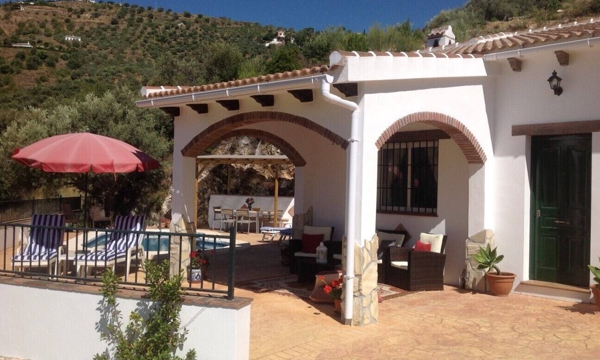 Canillas de Albaida Villa | 3 bed villa with fantastic views