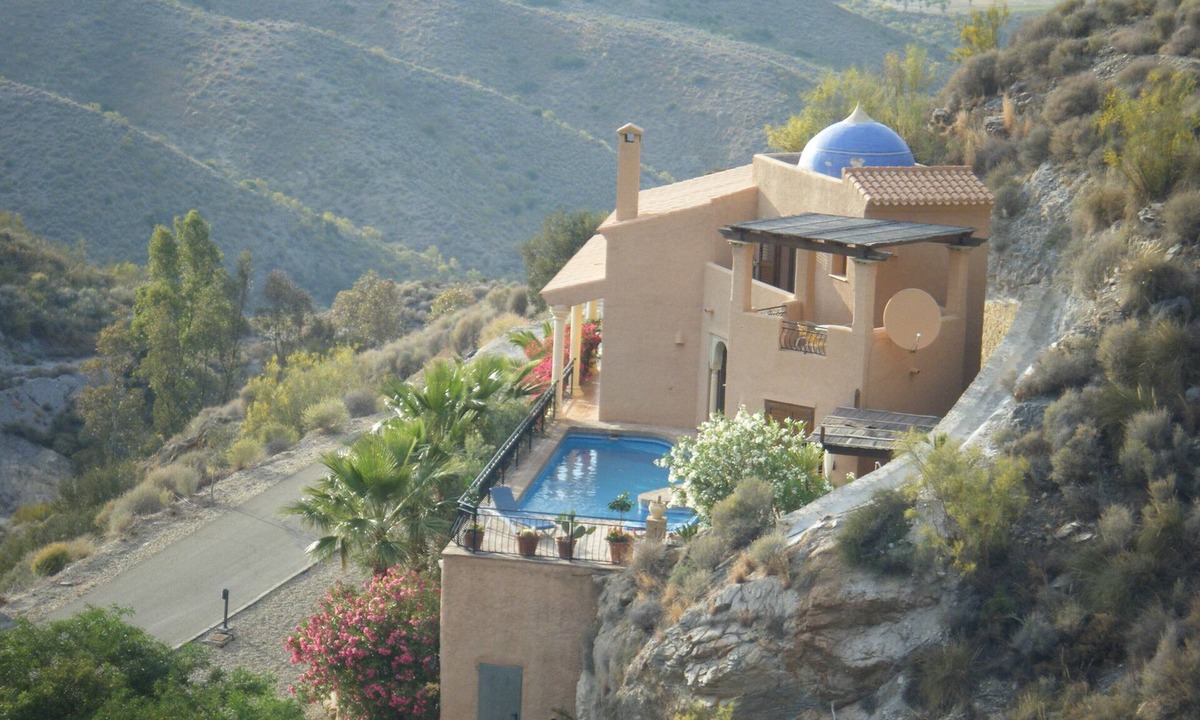 Turre Villa | 3 bedroom Andalusian villa with private pool, quiet, secluded 15 mins from the sea