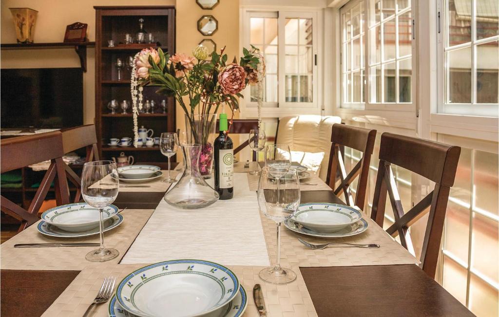 Triana Apartment | 3 Bedroom Cozy Apartment In Sevilla