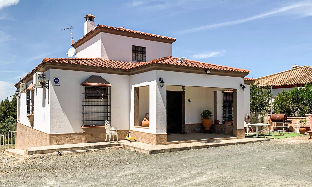 Cantillana House | 3 bedroom lovely home in Cantillana