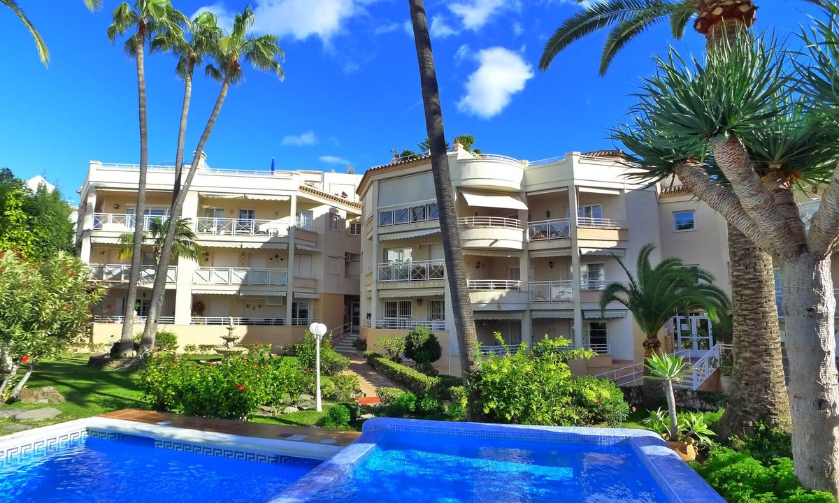 Nerja City Centre Apartment | 3 Bedrooms | Los Jarales | CG R637