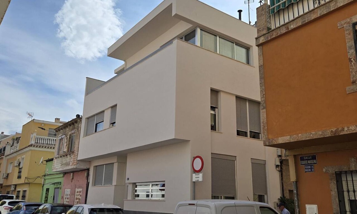Carretera de Cadiz Villa | 3-Storey Family Home near the Beach in Málaga