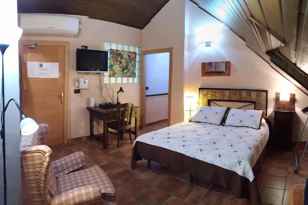 Ubeda Apartment | -4-MEJOR QUE EN CASA, parking 5eu al día según disponible, en el centro historico de Ubeda