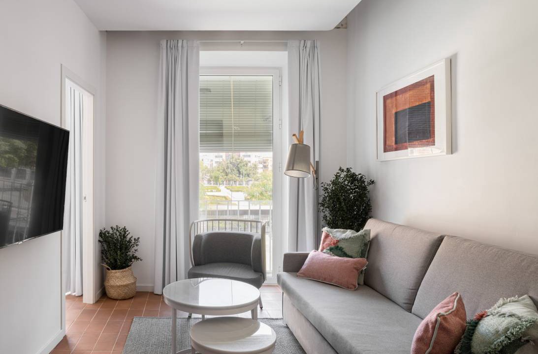 Doctor Barraquer-Grupo Renfe-Policlinico Apartment | 40 m² Apartment ∙ 2 bedrooms ∙ 5 guests