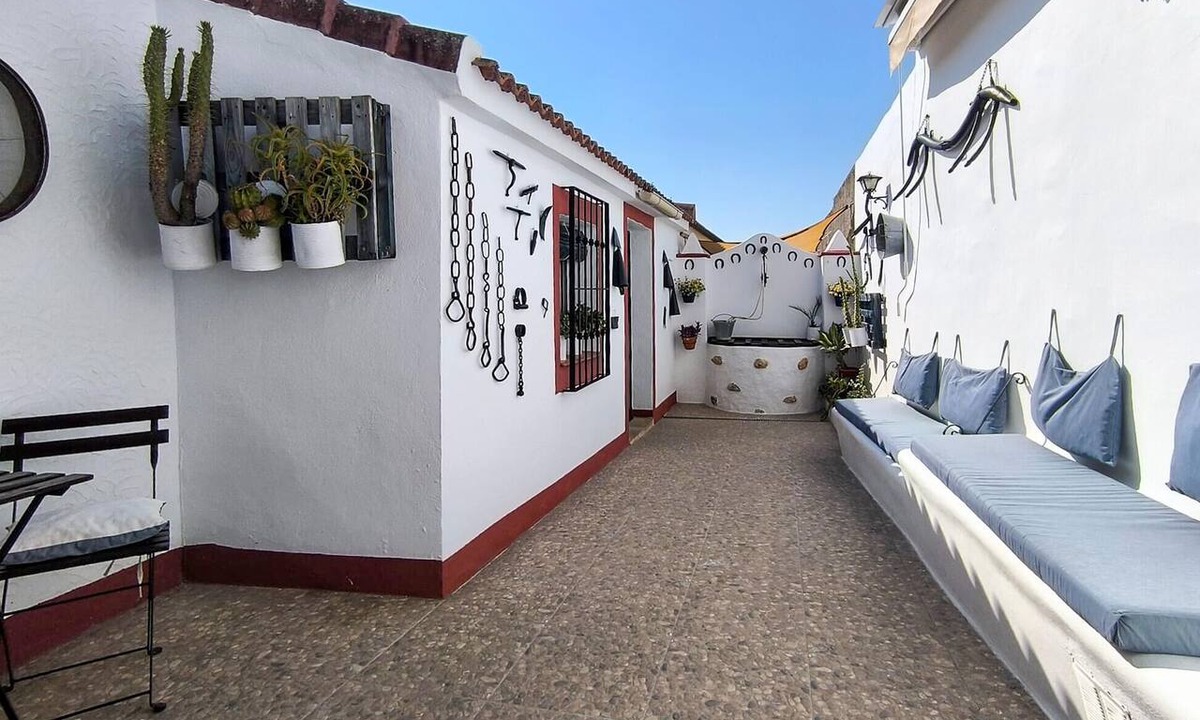 Gerena House | 5 bedroom stunning home in Gerena
