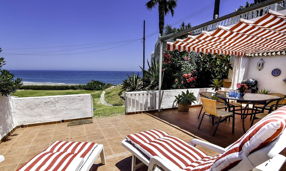 Bahia Dorada House | 51297 - Cutest beach house Estepona