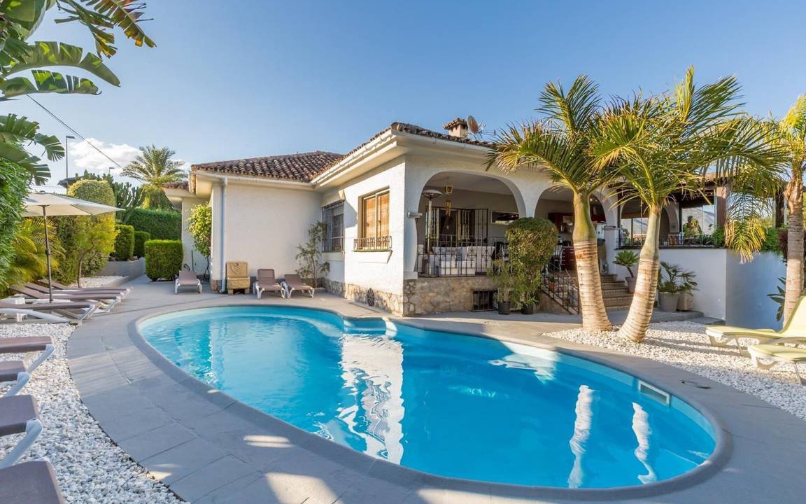 Nueva Andalucia House | 550 m² House ∙ 7 bedrooms ∙ 17 guests