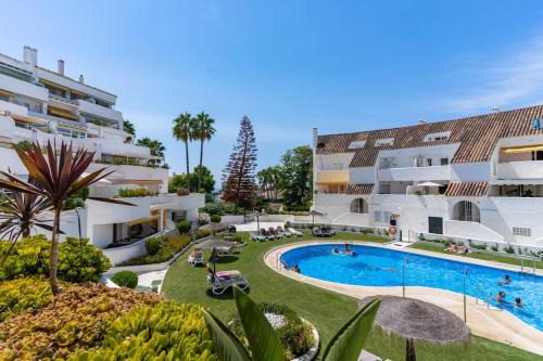 Nueva Andalucia Apartment | 8 bed apartment close to Puerto Banús