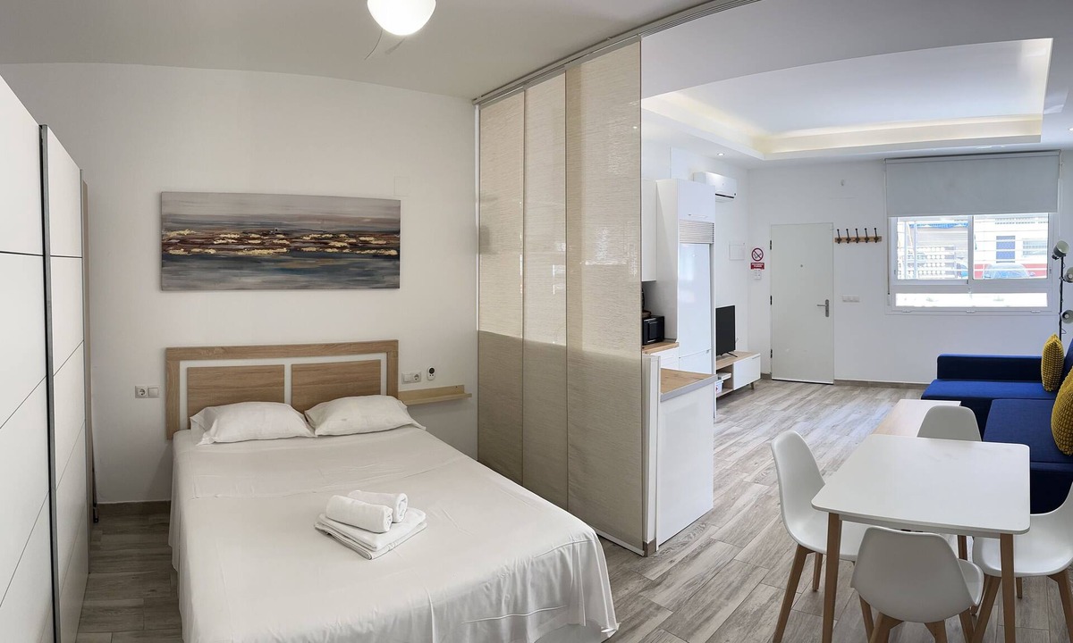 Los Tilos Apartment | ¡A 5 Minutos del Centro de Málaga! Apartamento Totalmente Equipado y Nuevo