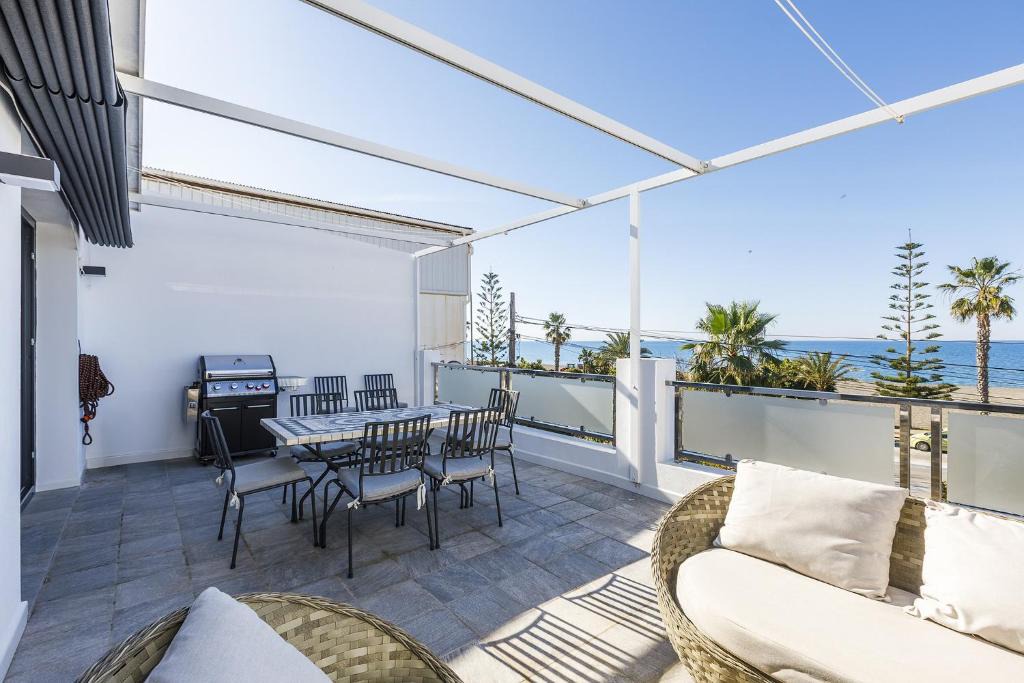 Benajarafe Apartment | A&N Benajarafe Grand Beachfront Villa Apartment