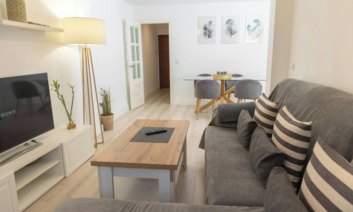 Valdeolleros Apartment | Acogedor apartamento cerca del centro ideal pareja