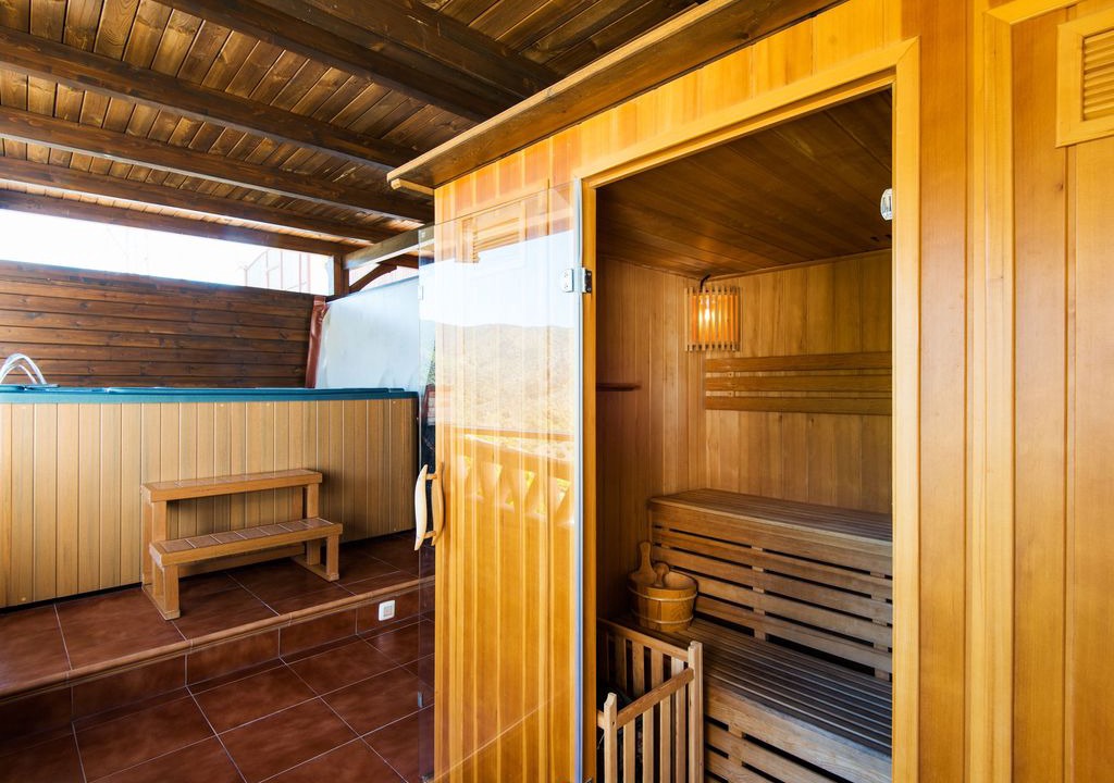 Totalan Apartment | Air-Conditioned Apartment in the Mountains with Terrace, Mountain Views, Optional Sauna & Whirlpool; Parking Available, Free Wi-Fi