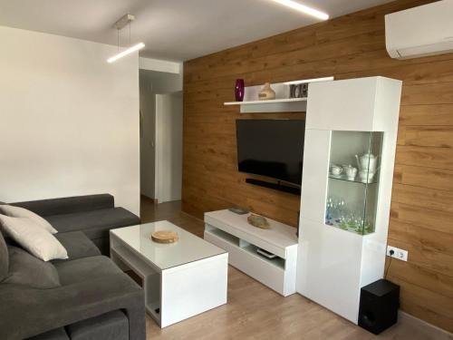 Pinos Genil Apartment | Alameda