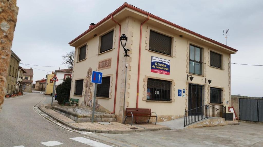Santovenia de Oca Hostel | ALBERGUE EL CAMINO DE SANTOVENIA solo para Peregrinos