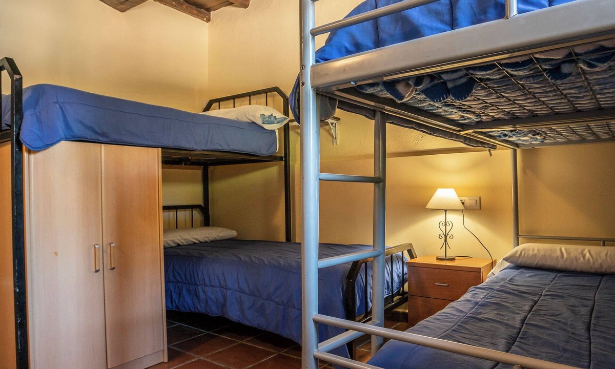 Banos de Montemayor Hotel | ALBERGUE EL SOLITARIO