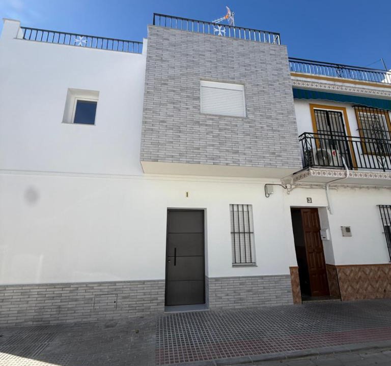 Lora Del Rio Apartment | Alojamiento El Barco Lora del Rio