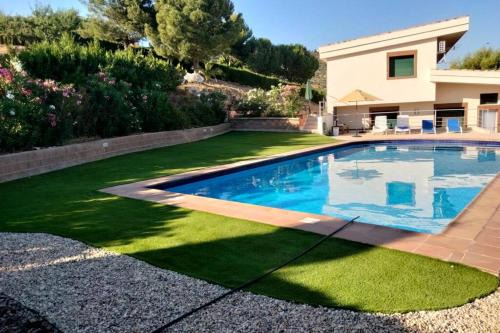 Huelma House | Alojamiento Rural La Viña del Cerezo