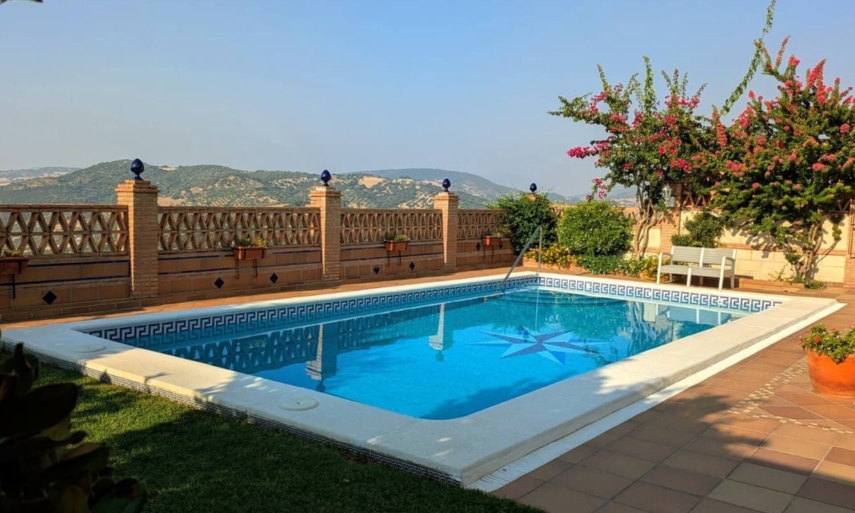 Prado del Rey Villa | Alojavale in Prado del Rey, Ruta de los Pueblos Blancos, Tranquility and relaxation.