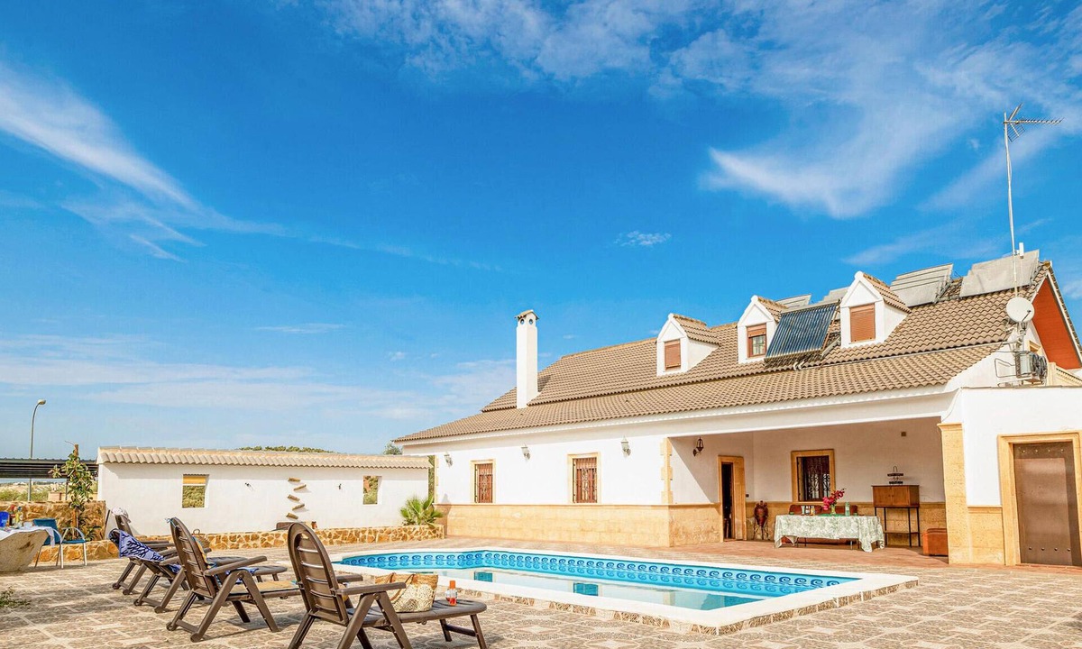 Lucena House | Amazing home in Lucena