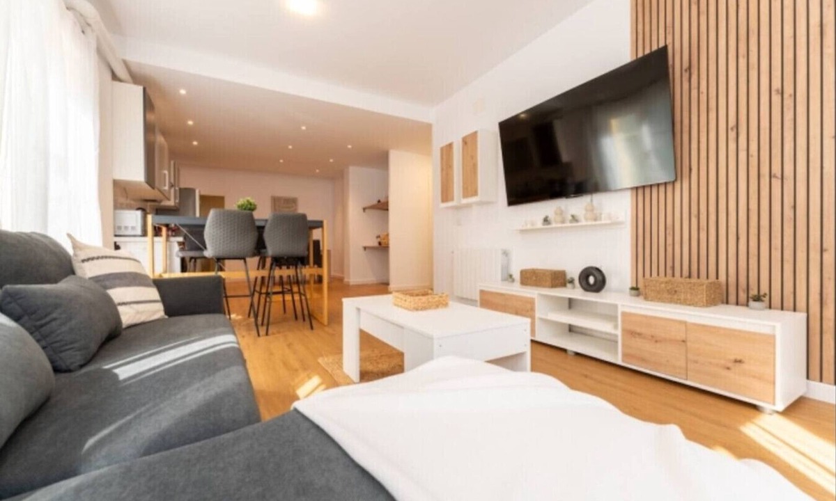 Santander House | Amplio Bajo Deluxe | Ideal 8 huéspedes
