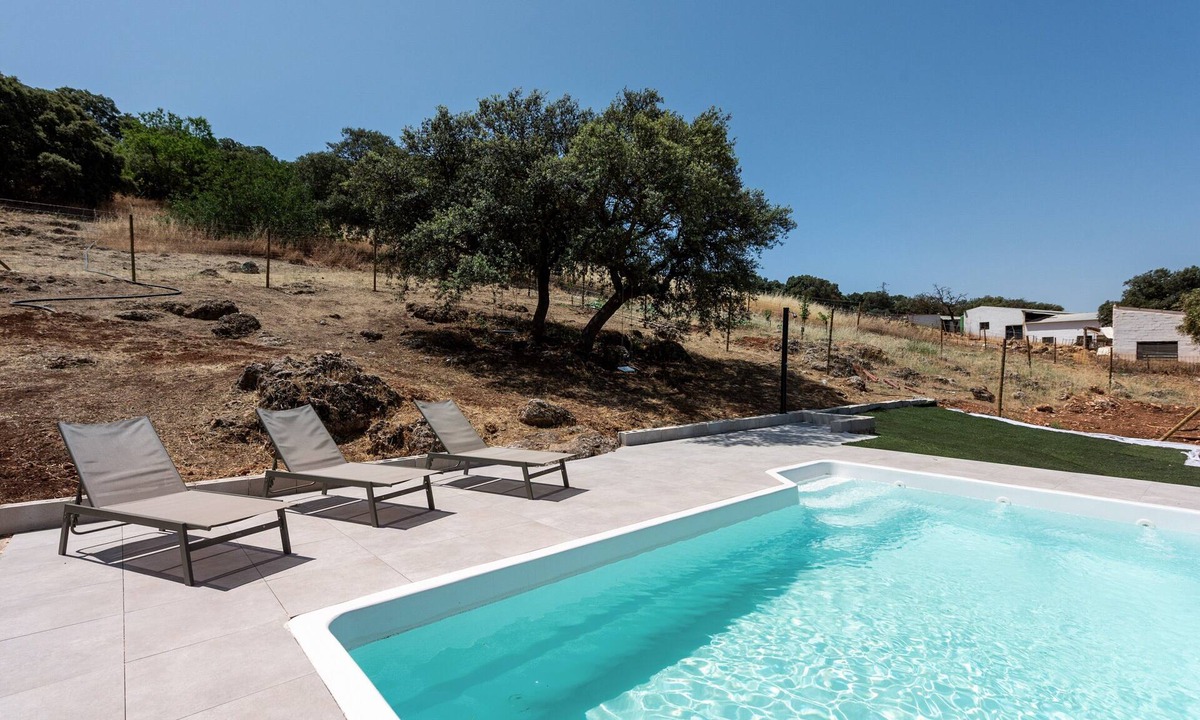 Villanueva del Trabuco House | Andalusian Country House with Private Saltwater Pool – 40 min from Málaga, 1 hr from Granada