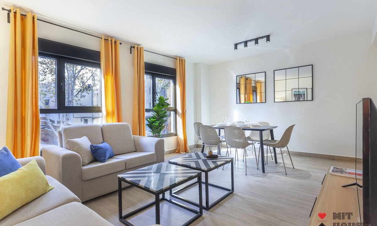 Atocha Apartment | Antonio Lopez VIII apartment in Madrid