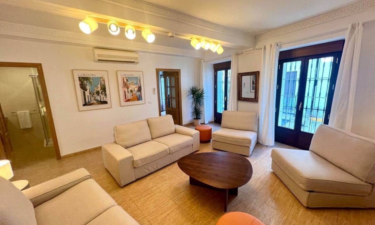 La Catedral Apartment | Apartamento 1 By MezquitaSuites