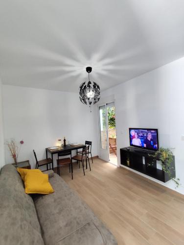 Ubrique Apartment | Apartamento Artesano Del Cuero SpaceWorking