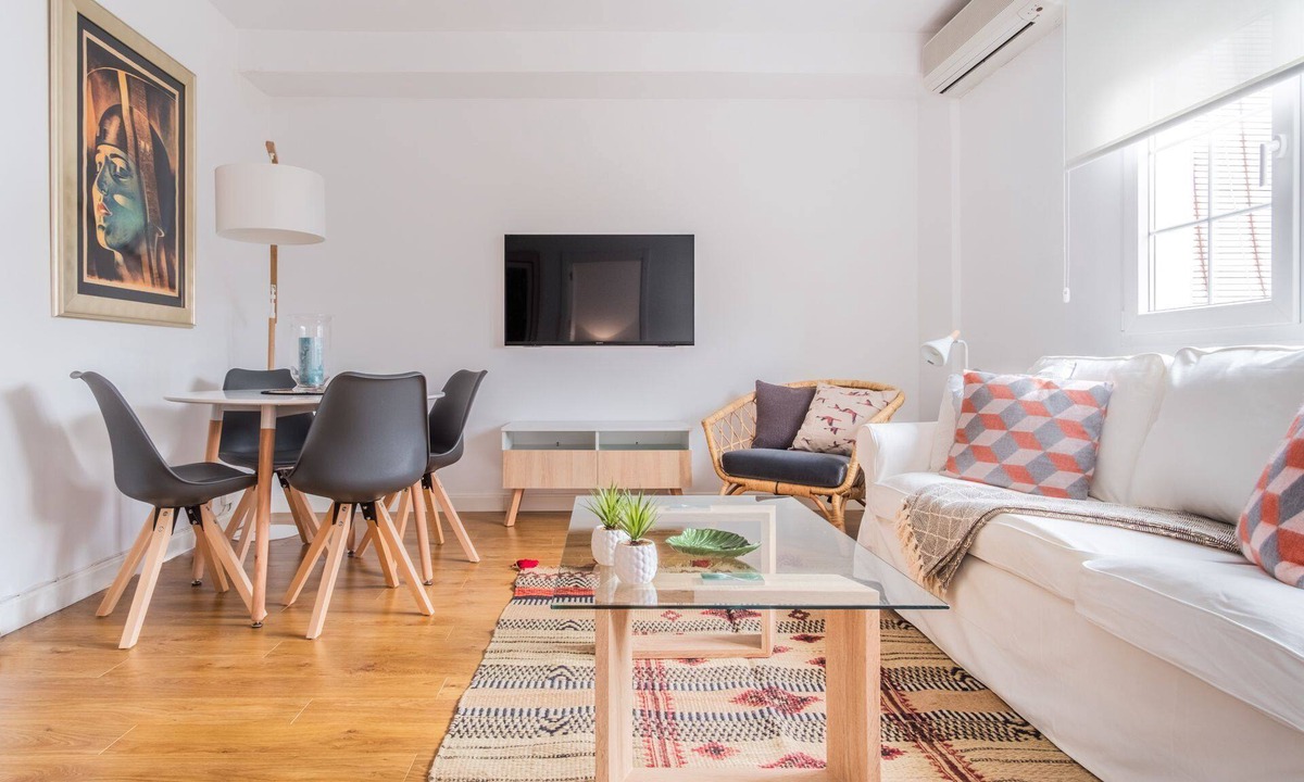 Milla de Oro Apartment | Apartamento Chic para 2 en la Golden Mile, Madrid
