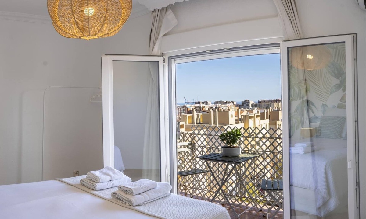 La Trinidad Apartment | Apartamento con Balcon. Free Parking