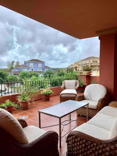 Pueblo Nuevo Apartment | Apartamento en la Mesana en Sotogrande