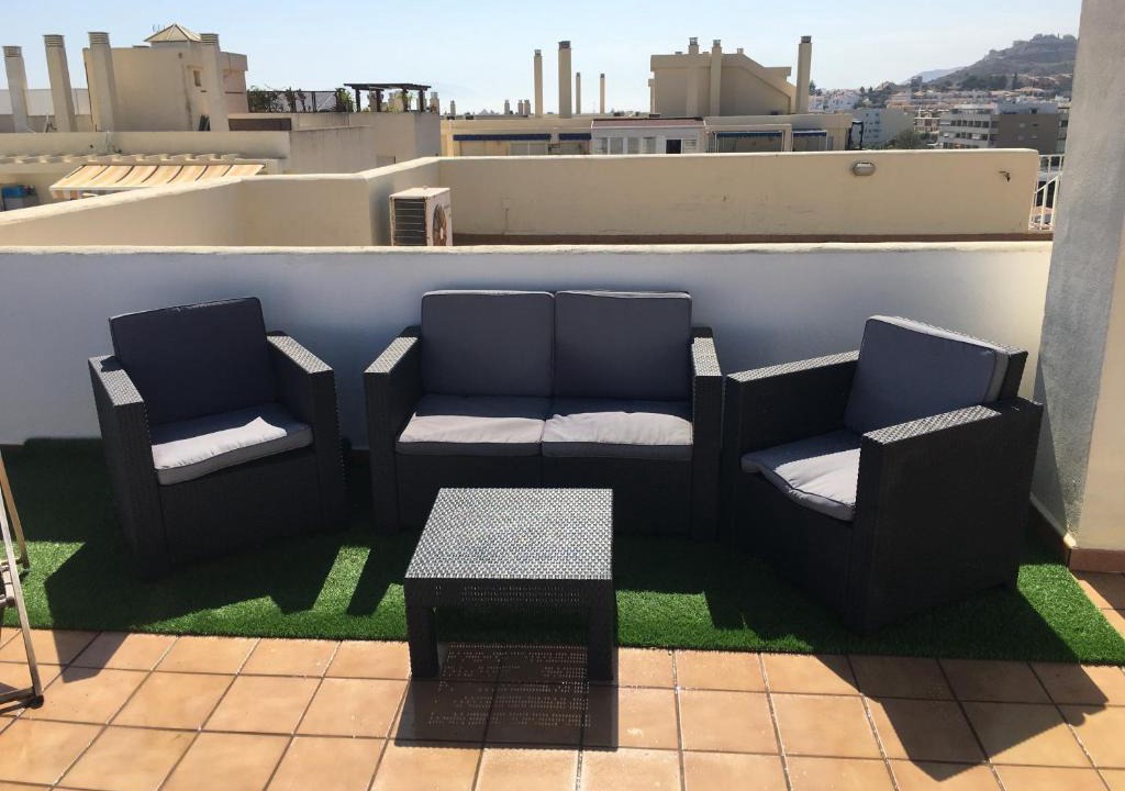 Torre de Benagalbon Apartment | Apartamento Ático a 50 metros de la playa Will