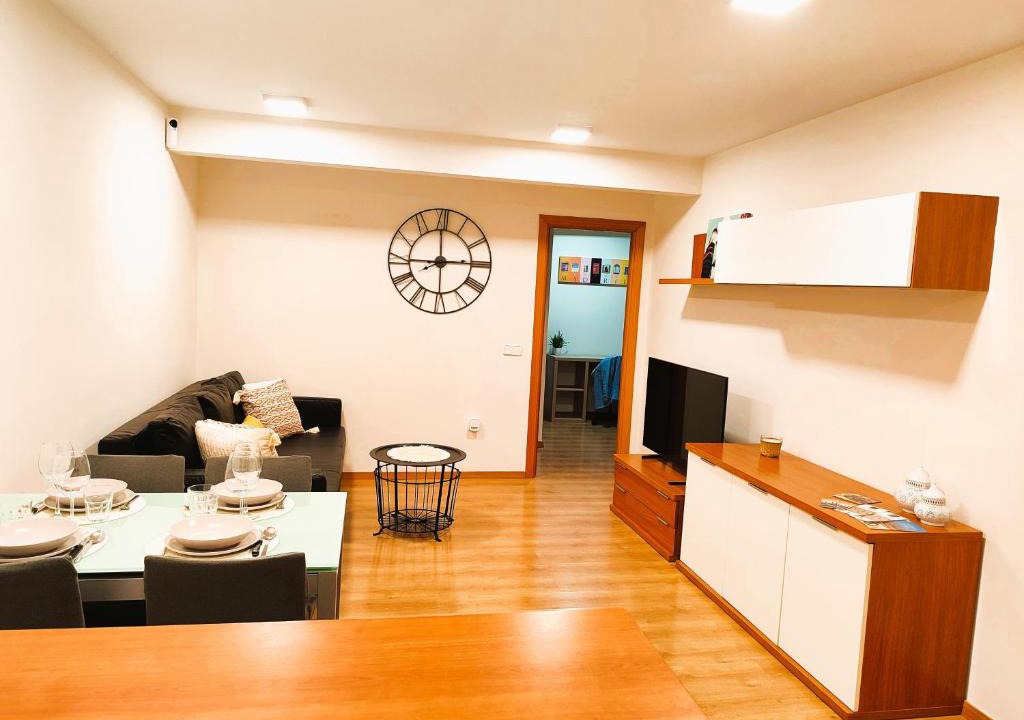Getafe Apartment | Apartamento Getafe Central-UC3M, Renfe-Metro SOL 18 MIN PARKING Business Friendly