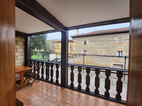Partido de la Sierra en Tobalina Apartment | Apartamento Turístico Lara