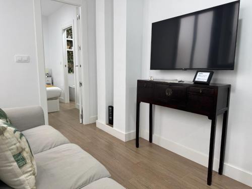 Huerta del Rey Vallellano Apartment | APARTAMENTO URQUÍA