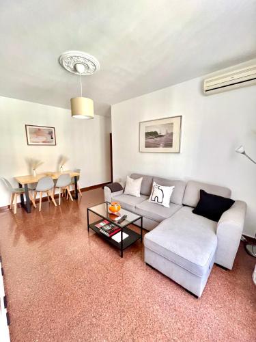 Antequera Apartment | APARTAMENTO VERA, Apartamento de 2 dormitorios con balcón en el centro de Antequera