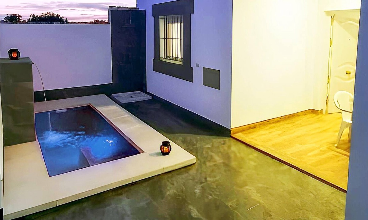 Chiclana de la Frontera Apartment | Apartment with private pool IV