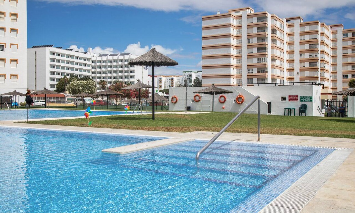 El Puerto de Santa Maria Apartment | Apartment "Brisa Marina" with Shared Pool & Wi-Fi