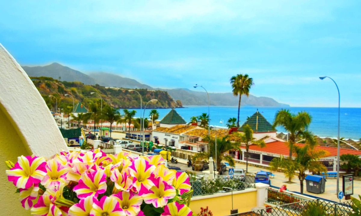Nerja Apartment | Apartment 2E front row, Air Condition, WLAN, Balcony sea view, Playa Burriana