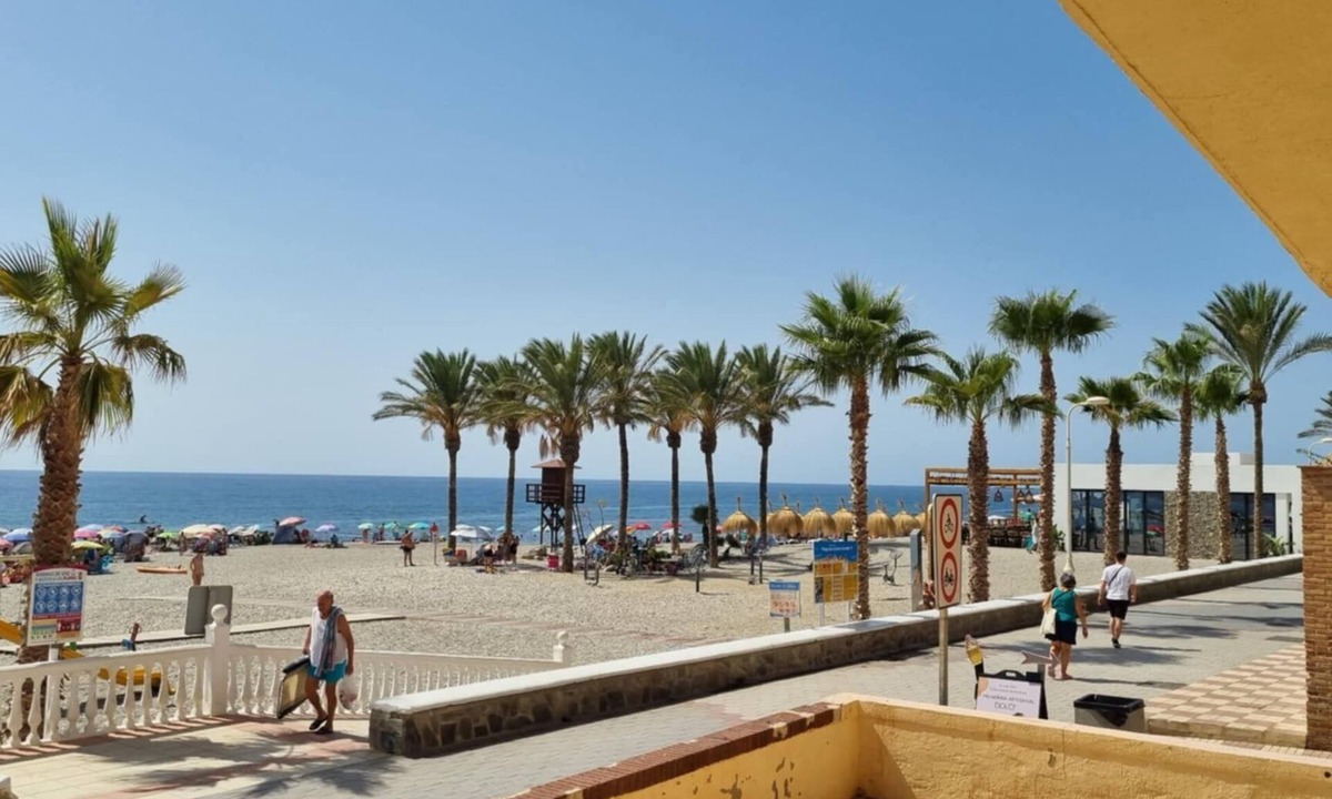 Castell de Ferro Apartment | Apartment 50 metres from the beach