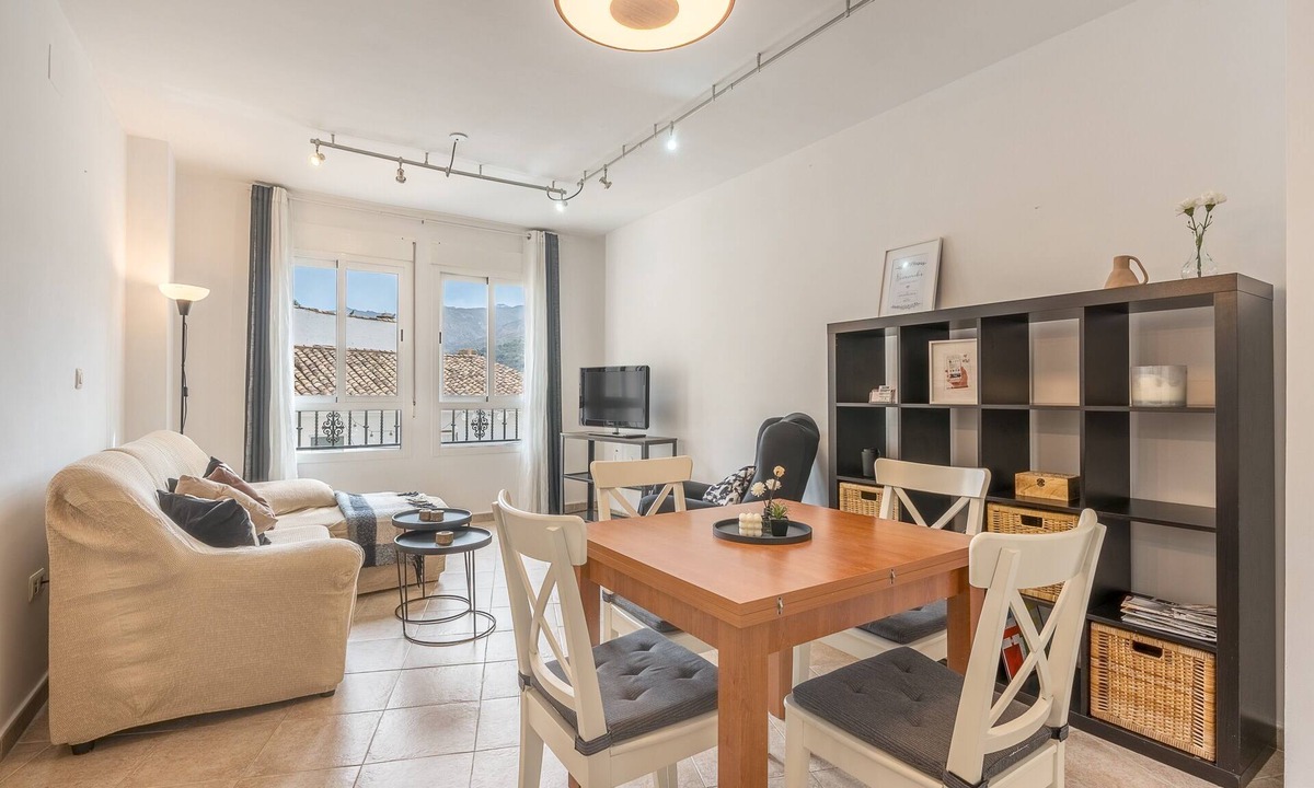 Guejar Sierra Apartment | Apartment 'Alojamiento El Pilar' with Mountain View and Wi-Fi