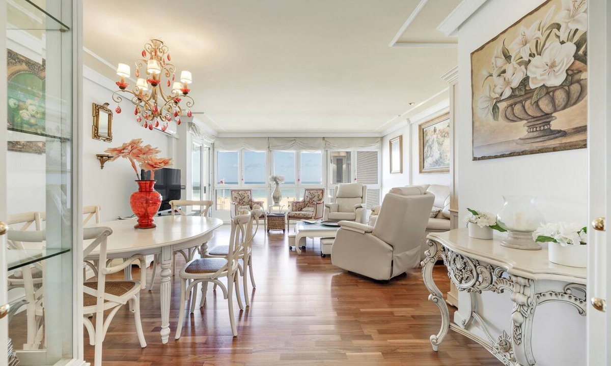 Cadiz Apartment | Apartment 'Atardecer Beach' with Sea View, Wi-Fi and Air Conditioning