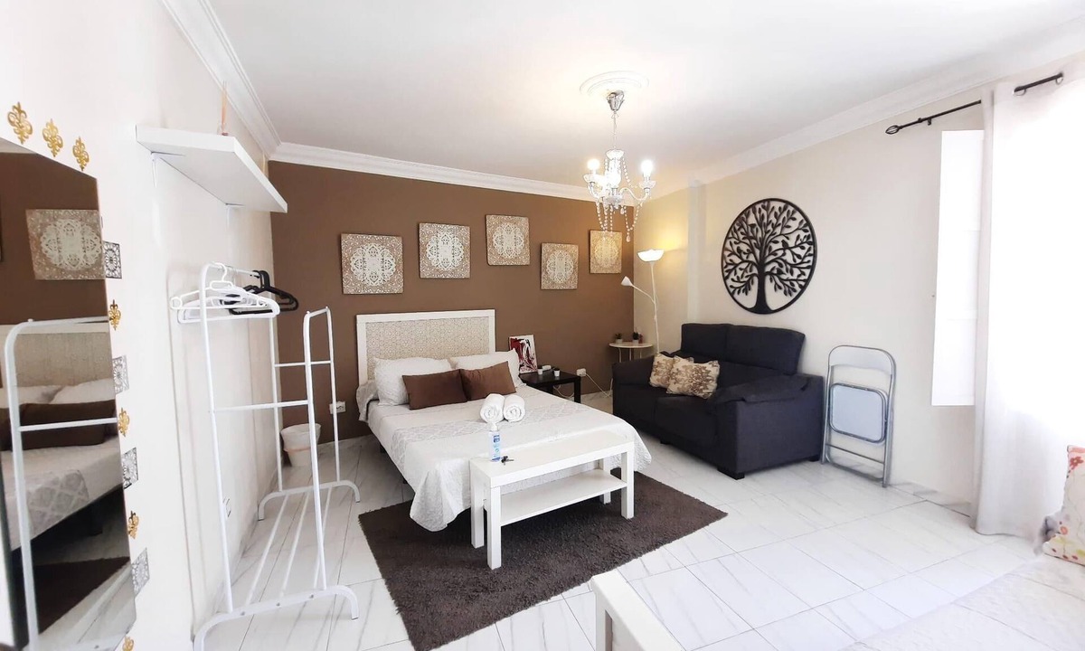 Encarnacion-Regina Apartment | Apartment 'Boteros 5' with Wi-Fi and Air Conditioning