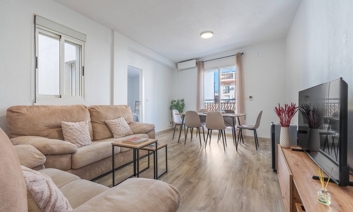 Maracena Apartment | Apartment 'Bright in Maracena' with Private Terrace, Wi-Fi and Air Conditioning