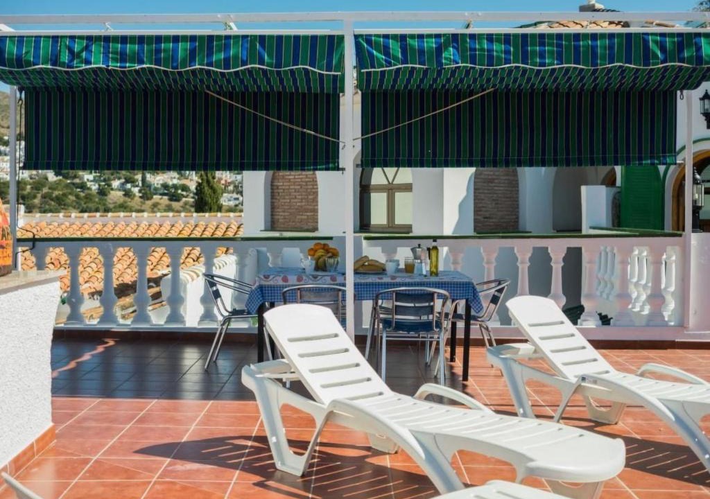 Chilches Apartment | Apartment Córdoba mit Gemeinschaftspool und fantastischer Aussicht in einem andalusisch by Interhome
