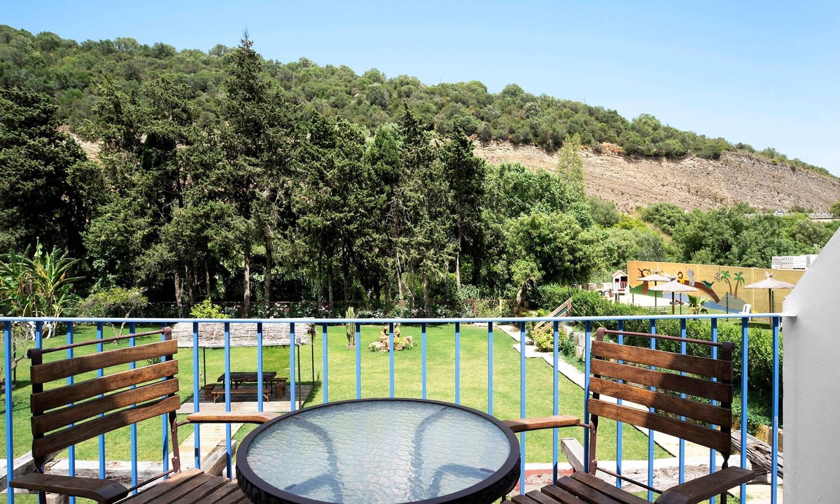 San Ambrosio Apartment | Apartment 'Casa de 10 - 4A' with Mountain View, Shared Pool & Wi-Fi