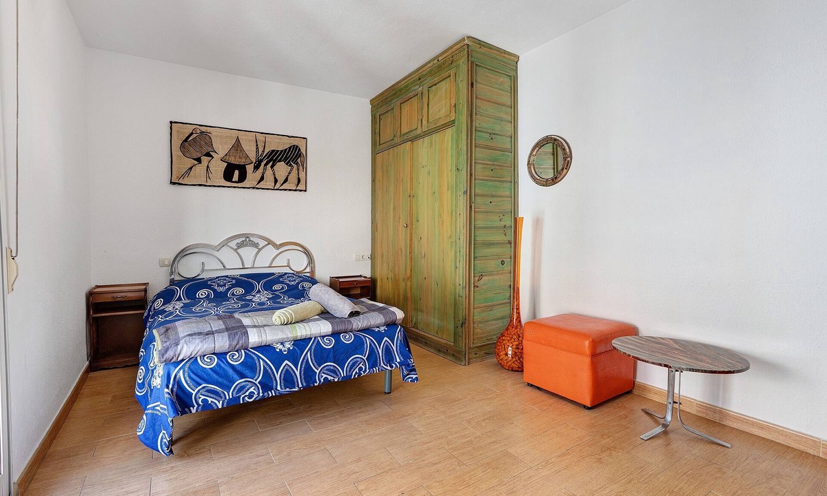 Zaidin Apartment | Apartment 'Casacuéntame' with Private Terrace, Wi-Fi and Air Conditioning