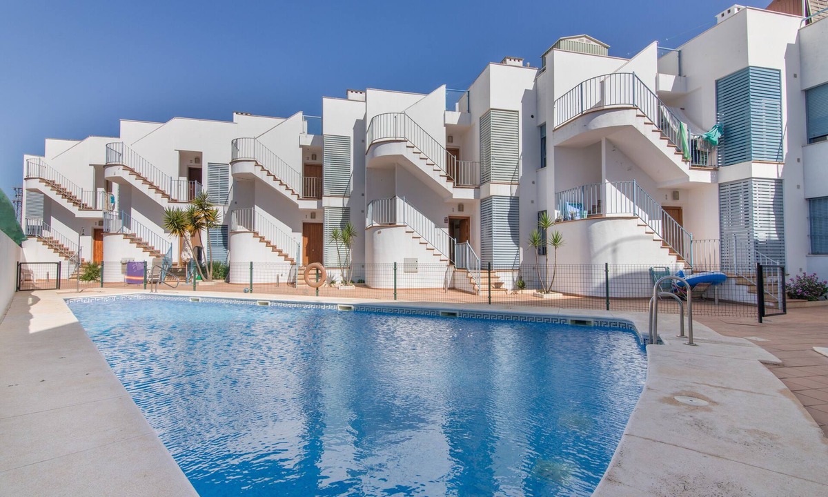 Villablanca Apartment | Apartment 'Con Piscina Y Garaje' with Shared Pool and Wi-Fi